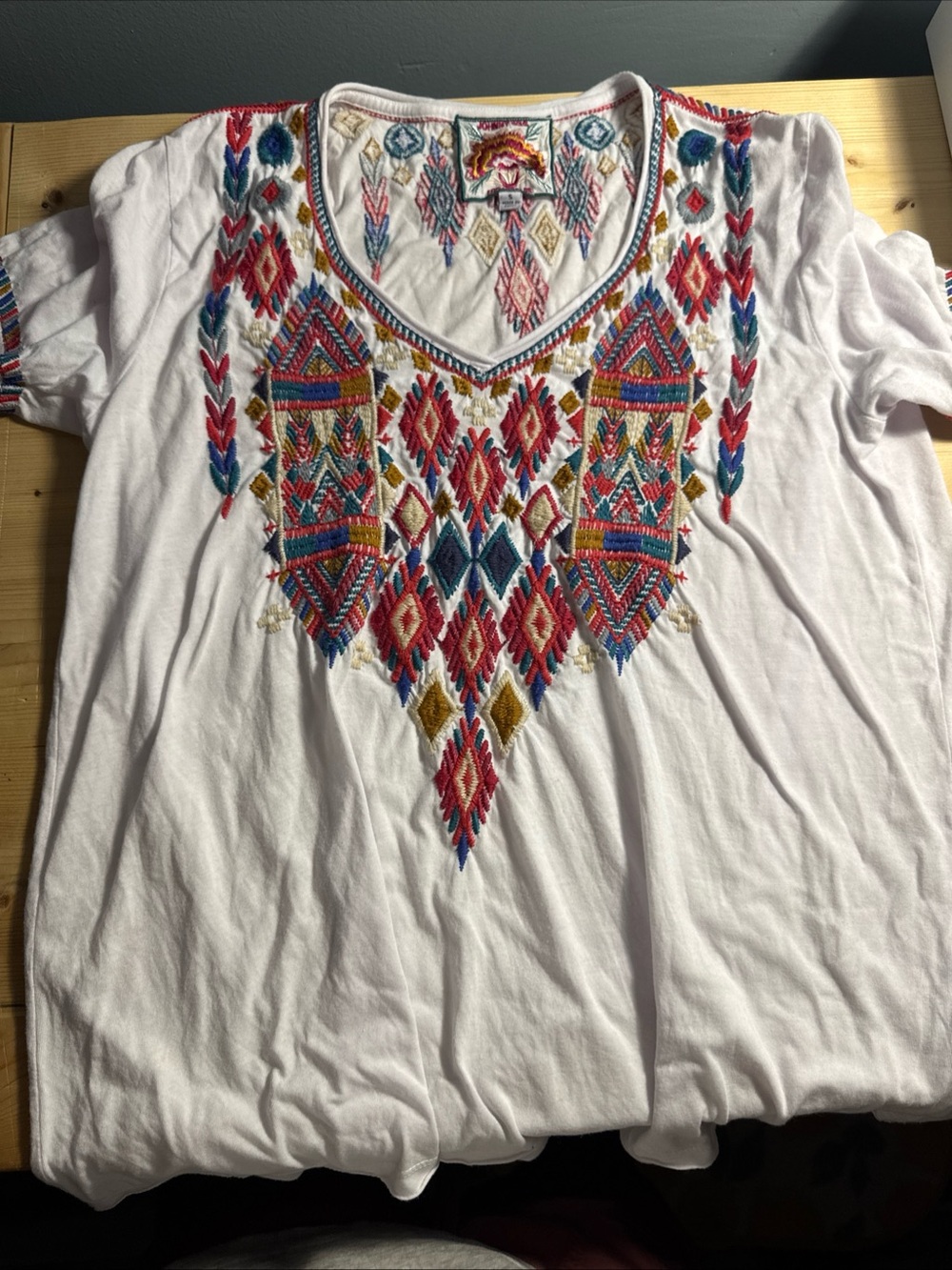 JOHNNY WAS Embroidered V-Neck White Women’s Top with Multicolor Aztec Stitching - Picture 2 of 11